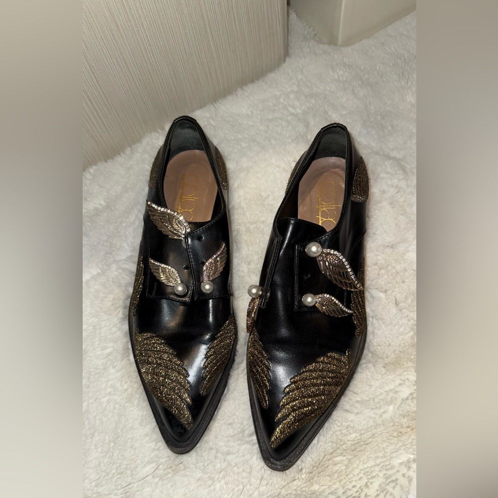 Coliac Black and Gold Winged Loafers